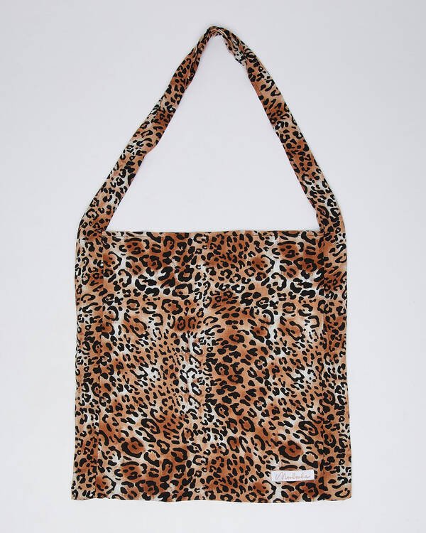 Mooloola Leopard Carry Bag for Womens