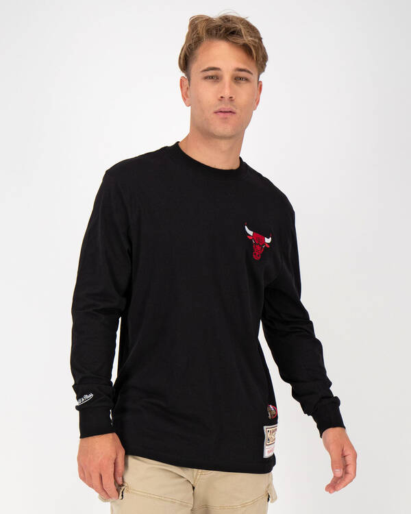 Mitchell & Ness Chicago Bulls Left HIt EMB Long Sleeve T-Shirt for Mens