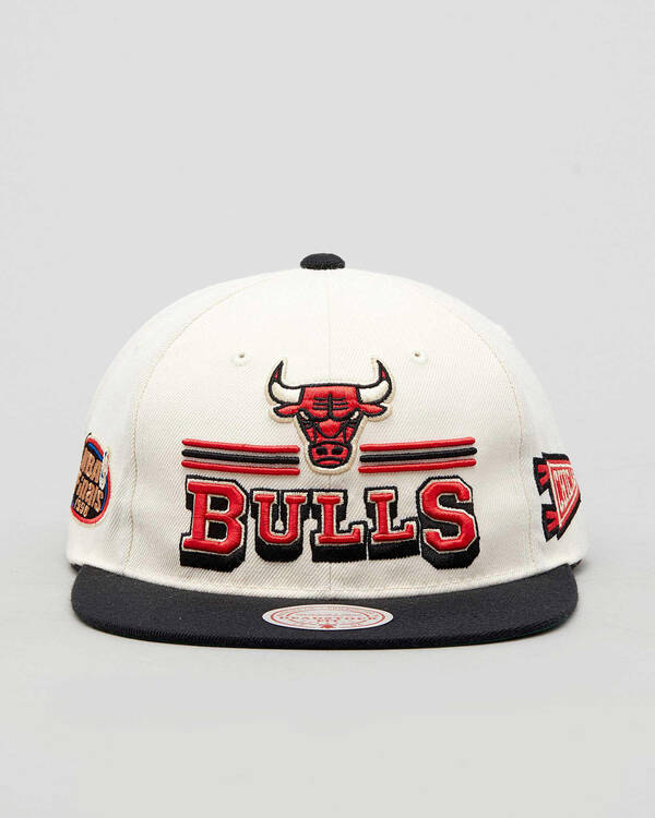 Mitchell & Ness Fan Banner Bulls Cap for Mens