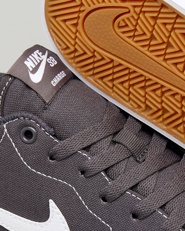 Nike Womens SB Charge Shoes for Womens