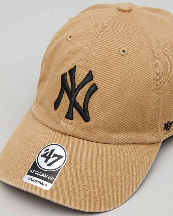 Forty Seven New York Yankees Clean Up Strapback Cap for Mens