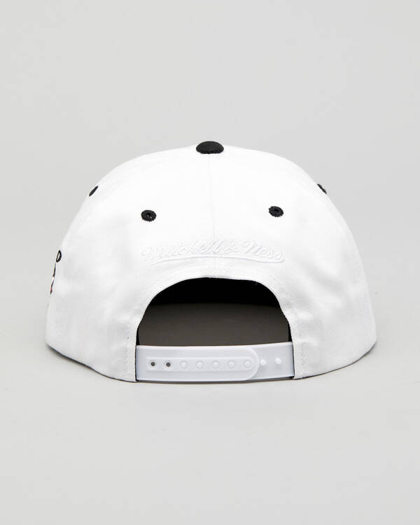 Mitchell & Ness Bulls Script Throwback Snapback for Mens