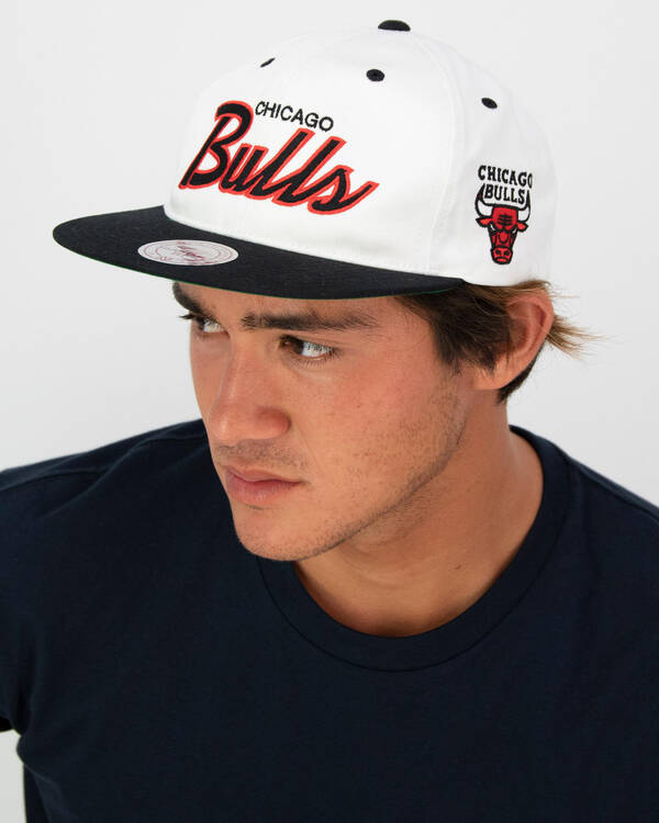 Mitchell & Ness Bulls Script Throwback Snapback for Mens
