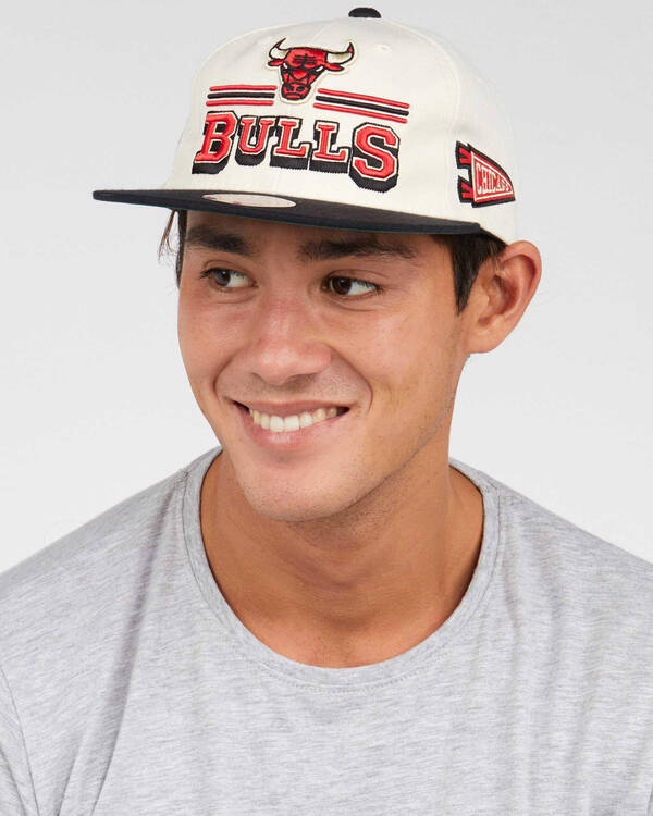 Mitchell & Ness Fan Banner Bulls Cap for Mens