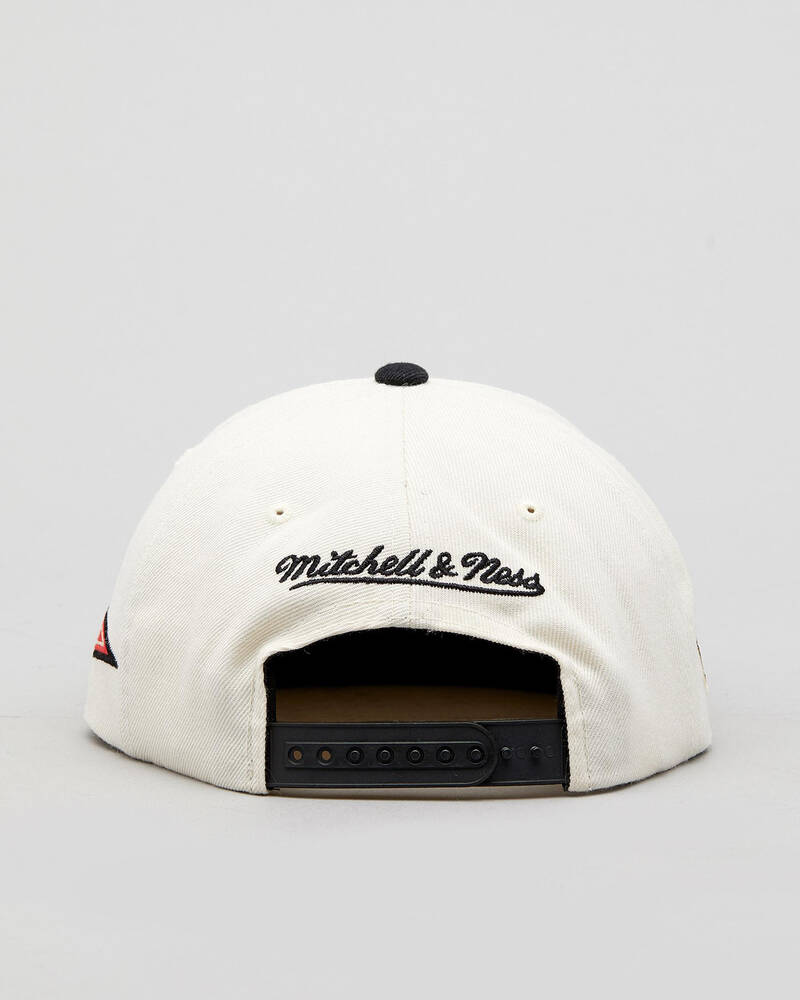 Mitchell & Ness Fan Banner Bulls Cap for Mens