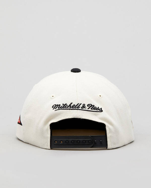 Mitchell & Ness Fan Banner Bulls Cap for Mens