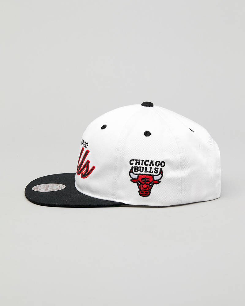 Mitchell & Ness Bulls Script Throwback Snapback for Mens