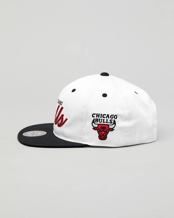 Mitchell & Ness Bulls Script Throwback Snapback for Mens