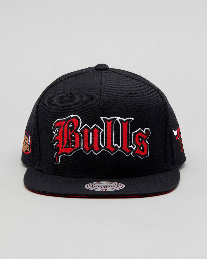 Mitchell & Ness Bulls Old English Faded Cap for Mens