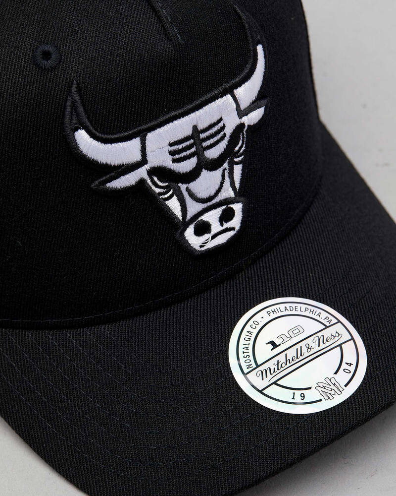 Mitchell & Ness Chicago Bulls 110 Snapback Cap for Mens