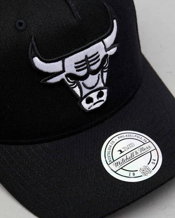 Mitchell & Ness Chicago Bulls 110 Snapback Cap for Mens