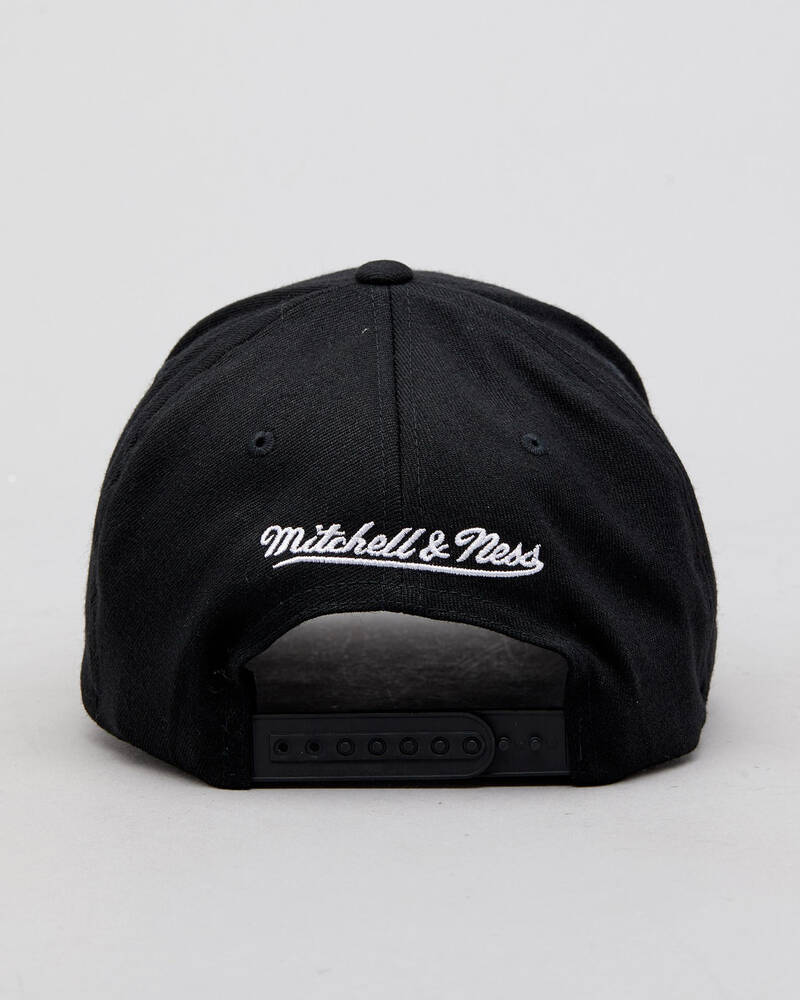 Mitchell & Ness Chicago Bulls 110 Snapback Cap for Mens