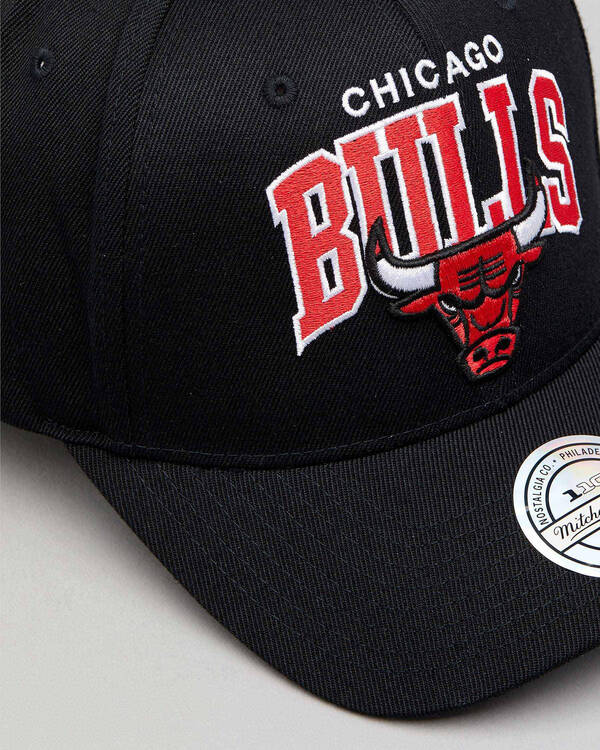 Mitchell & Ness & N Bulls Arch 110 6 Panel for Mens