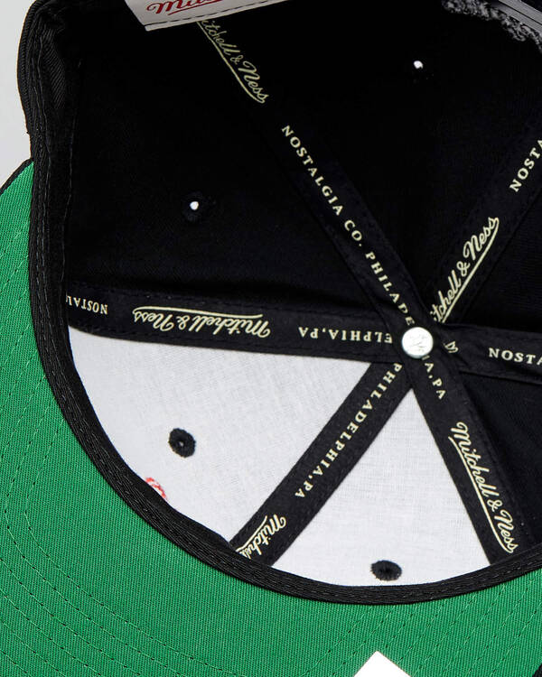Mitchell & Ness Deadstock Throwback Cap for Mens